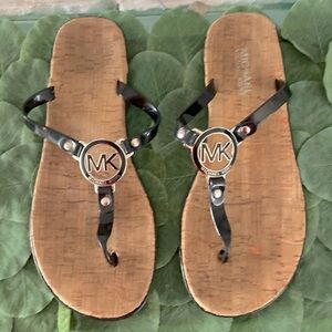 Michael Kors Black Silver Charm Jelly Cork Sandals Thongs Flip Flops Sz 8 1/2